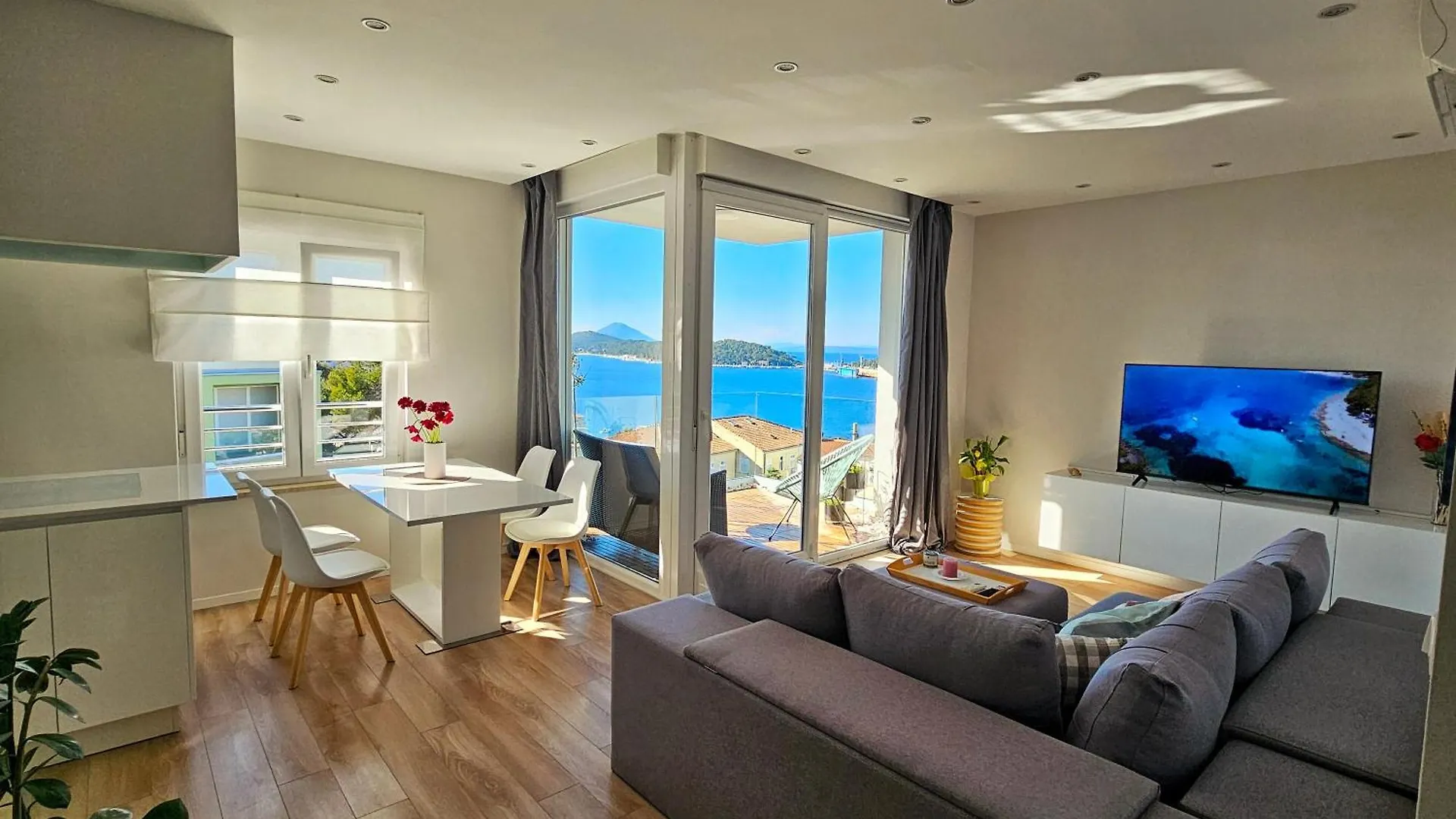 Апартаменты Adriatic Dream - Garage - Sea View Мали-Лошинь